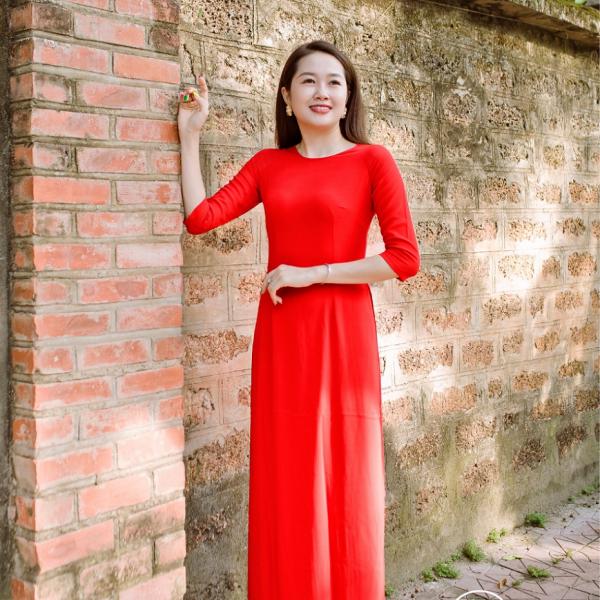 A803 bộ &aacute;o d&agrave;i chiffon đỏ cổ tr&ograve;n bốn t&agrave; (Đ&Atilde; GỒM QUẦN)