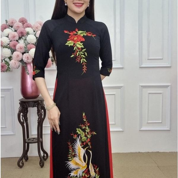 Tặng 151 &aacute;o d&agrave;i chiffon đen cổ cao hoa c&uacute;c đỏ  l&aacute; xanh chim hạc (KH&Ocirc;NG GỒM QUẦN)
