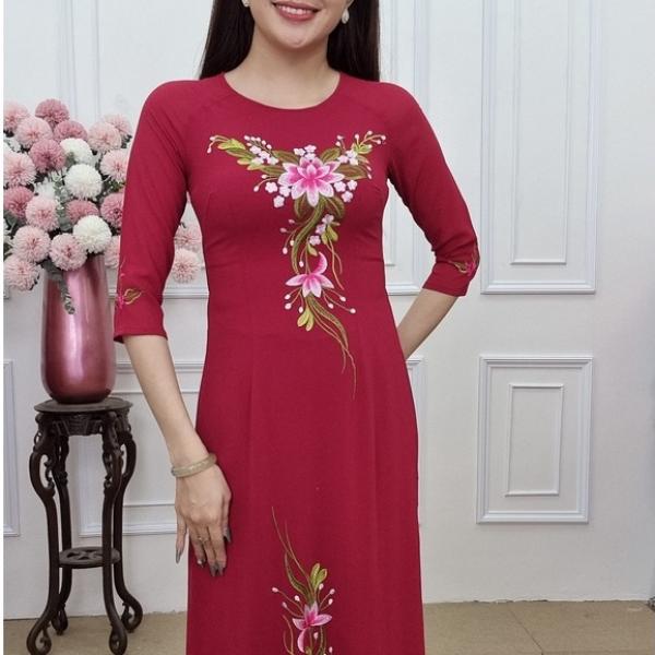 Tặng 93 &aacute;o d&agrave;i đỏ đ&ocirc; th&ecirc;u hoa nhọn Hồng (KH&Ocirc;NG GỒM QUẦN)