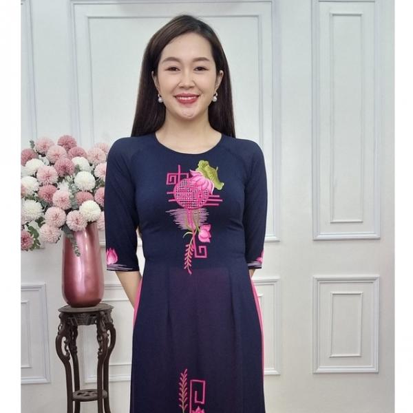 X50 &aacute;o d&agrave;i xanh than th&ecirc;u hoa Hồng (KH&Ocirc;NG GỒM QUẦN)